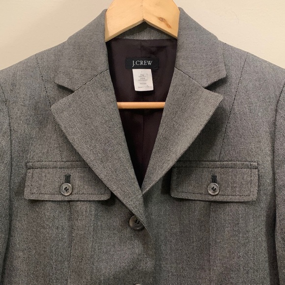 Gently used but in great condition J.Crew wool women’s jacket. - Picture 10 of 12